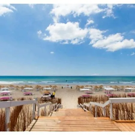Hostel Capitan Beach House *