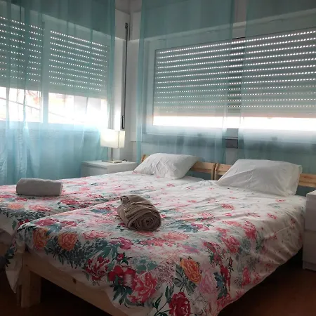 Hostel Capitan Beach House *